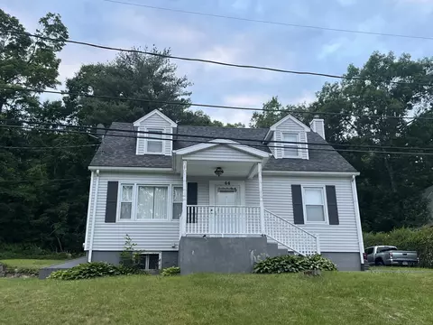 44 Woodycrest Rd, Meriden, CT 06451
