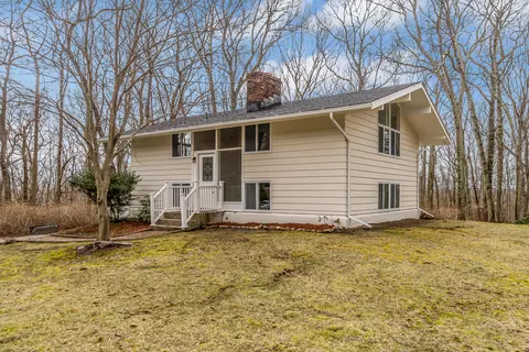 6 Lyrical Ln, Newtown, CT 06482