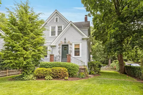 4 Edmond St, Darien, CT 06820