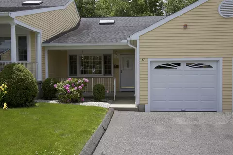 57 Highland Dr #57, Monroe, CT 06468