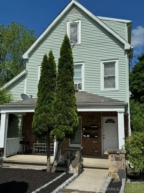 1 Housman St, Danbury, CT 06810