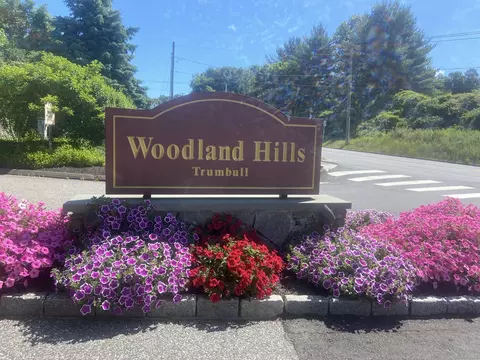 105 Woodland Hills Dr #105, Trumbull, CT 06611