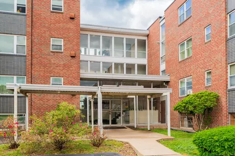 53 Wolcott Hill Rd #C8, Wethersfield, CT 06109