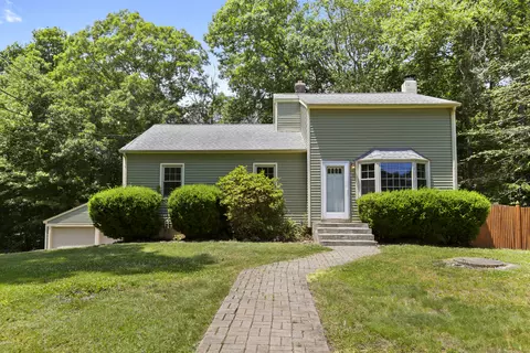 82 Vinegar Hill Rd, Ledyard, CT 06335