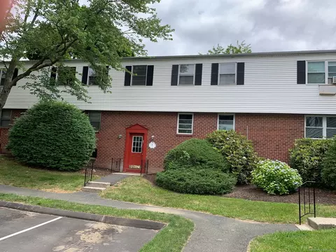 7 Fairview Dr #3, Danbury, CT 06810