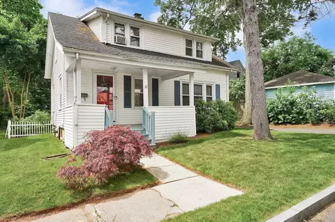 21 Mitchell Pl, West Hartford, CT 06119