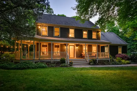 14 Cemetery Rd, Newtown, CT 06470