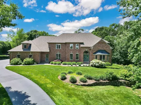 26 Penny Ln, Manchester, CT 06040