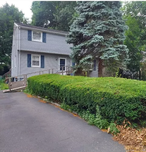 19 Van Buren Cir, Stamford, CT 06906