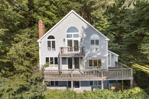 10 Cove Rd, East Haddam, CT 06469