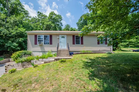 13 Kinney Hill Rd, Plainfield, CT 06374