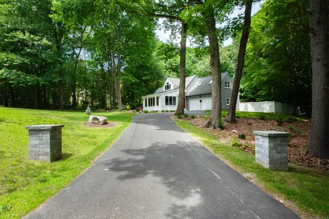 14 Greenwood Rd, Granby, CT 06060