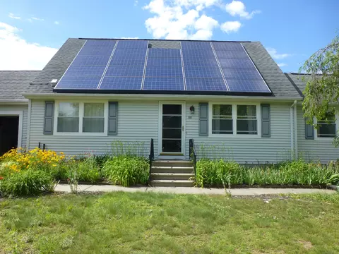 88 Pachaug River Dr, Griswold, CT 06351