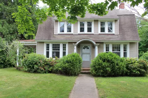 27 Old Kent Rd, Mansfield, CT 06250