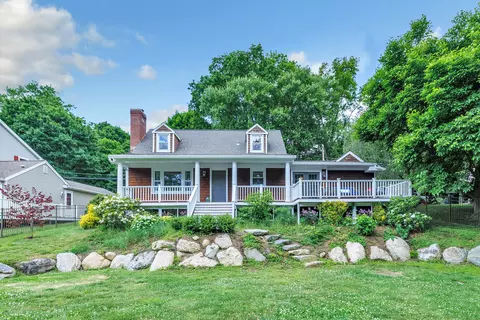 375 Edgefield Ave, Milford, CT 06460