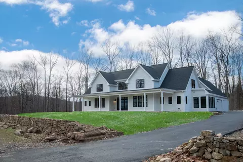 9 Sugar Maple Ln, New Fairfield, CT 06812