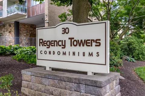 30 Woodland St #3H, Hartford, CT 06105