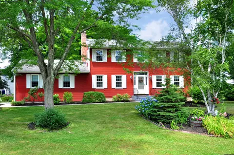 67 Milo Peck Ln, Windsor, CT 06095