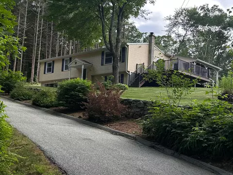 109 Country Club Rd, Killingly, CT 06241