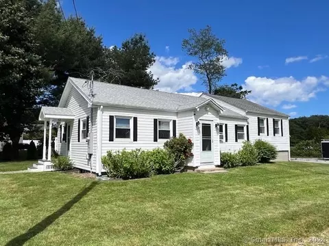 58 Hatch St, Stonington, CT 06378