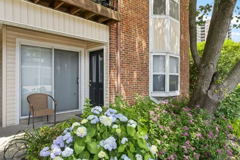 170 Forest St #1, Stamford, CT 06901