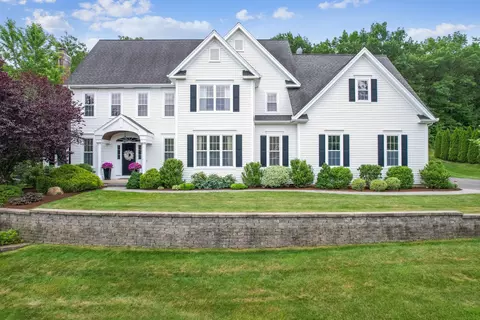 61 Ellsworth Ln, Canton, CT 06019
