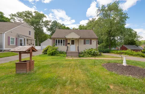 18 Birch St, Bristol, CT 06010