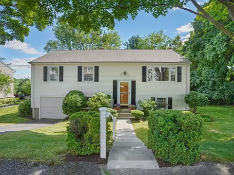 65 Cambridge Dr, Greenwich, CT 06831