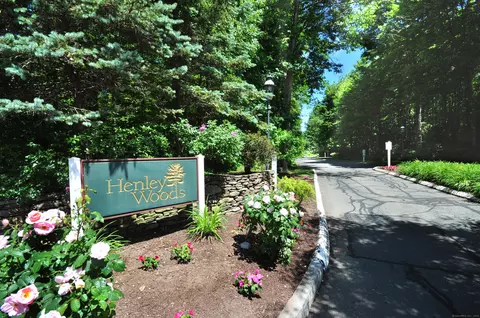 59 Henley Way #59, West Hartford, CT 06117
