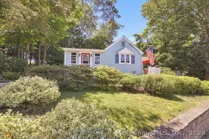 103 Shore Dr, Winchester, CT 06098