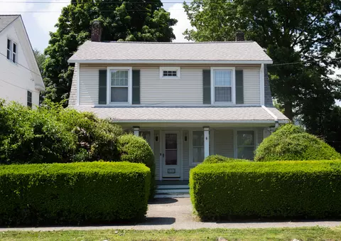 826 Cleveland Ave, Bridgeport, CT 06604
