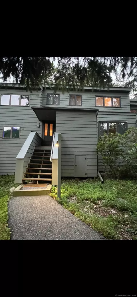 433 Trailsend Dr #433, Torrington, CT 06790