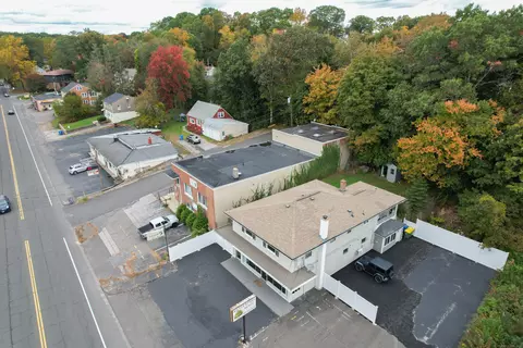 911 Meriden Rd, Waterbury, CT 06705