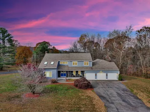 19 River Gate Ln, Berlin, CT 06023