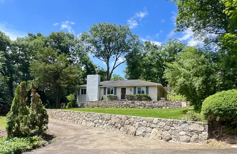 18 Jean Ave, Norwalk, CT 06850