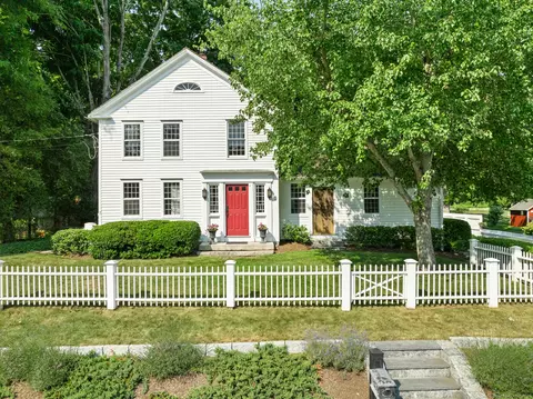 258 Washington Rd, Woodbury, CT 06798