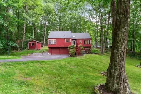 2 Beardsley Rd, New Milford, CT 06776