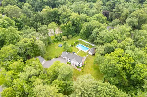 180 Waterville Rd, Farmington, CT 06032