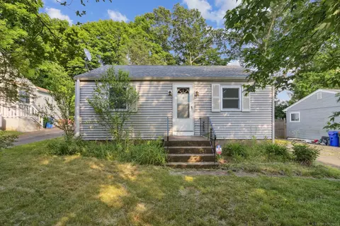 53 Lakeview St, Meriden, CT 06451