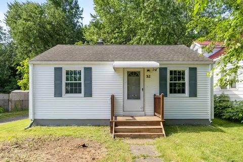 32 Midian Ave, Windsor, CT 06095