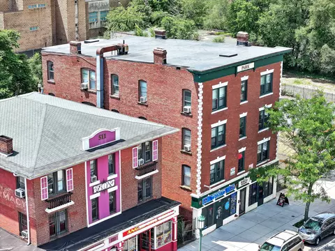 517 Park St, Hartford, CT 06106