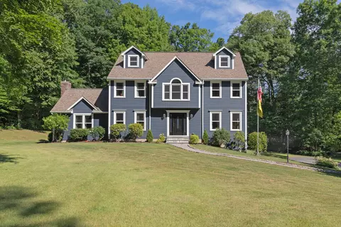 51 Wolfpit Rd, Southbury, CT 06488