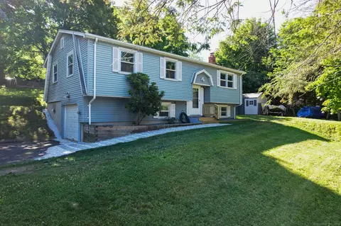 365 County Rd, Torrington, CT 06790