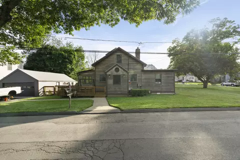 64 Collis St, West Haven, CT 06516