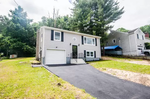 14 Garry Knls, Danbury, CT 06810