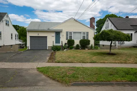 746 Nichols Ave, Stratford, CT 06614