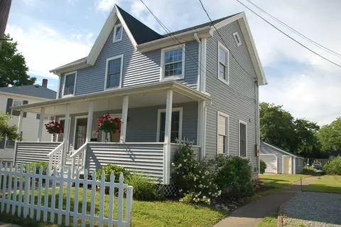 19 Church St, Mystic, CT 06355