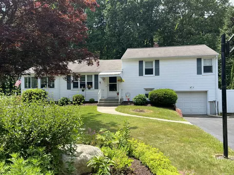 7 Sheasby Rd, Ansonia, CT 06401