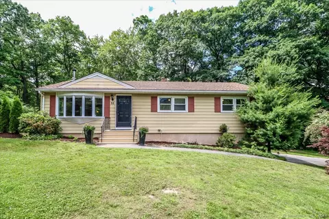 53 Federal Rd, Shelton, CT 06484