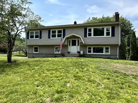 1 Dogwood Dr, Ansonia, CT 06401